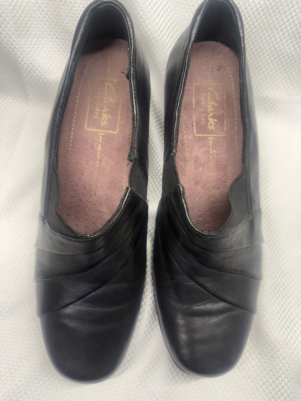 Clarks Black Leather Slip-On Women's Flats - 7